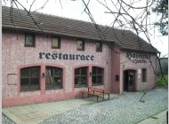Nabízíme prodej objektu restaurace s bytem 2+1 v obci Myslejovice