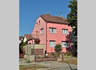 Rodinný dům 4+2 - Brno-sever, ul. Soběšická. 2 byty, garáž, zahrádka.