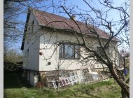 Prodám samostatně stojící RD uprostřed zahrady v městysi Blížkovice