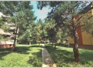 Prodej Hodonín byt OV 3+1 s balkonem a 2 sklepy (CP 76 m2) u parku, parkování.
