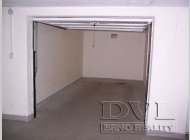 Pronájem garáže - Brno-Juliánov, ul. Marie Kudeříkové. Garáž 16 m2.
