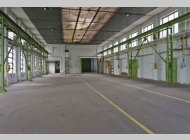 Skladově výrobní hala 1080 m2 - Slavkov u Brna. Jeřáb 5 tun.